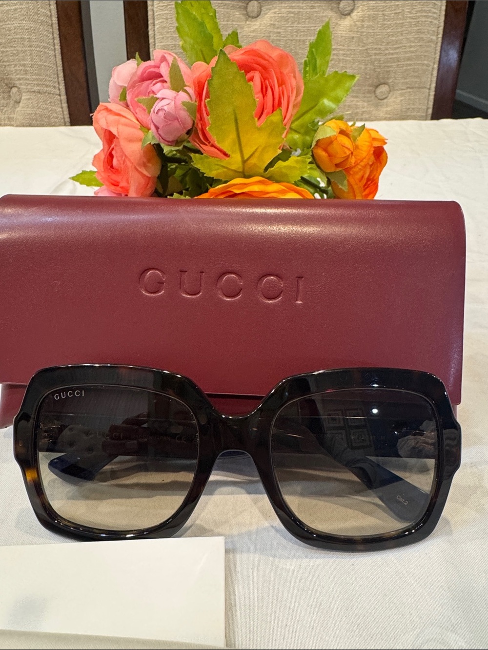 Authentic Gucci Black Square Sunglasses with Red & Blue Temple Stripes - Picture 3 of 11